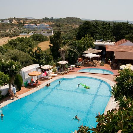 Hotel Asteria Ágios Kírykos Екстериор снимка