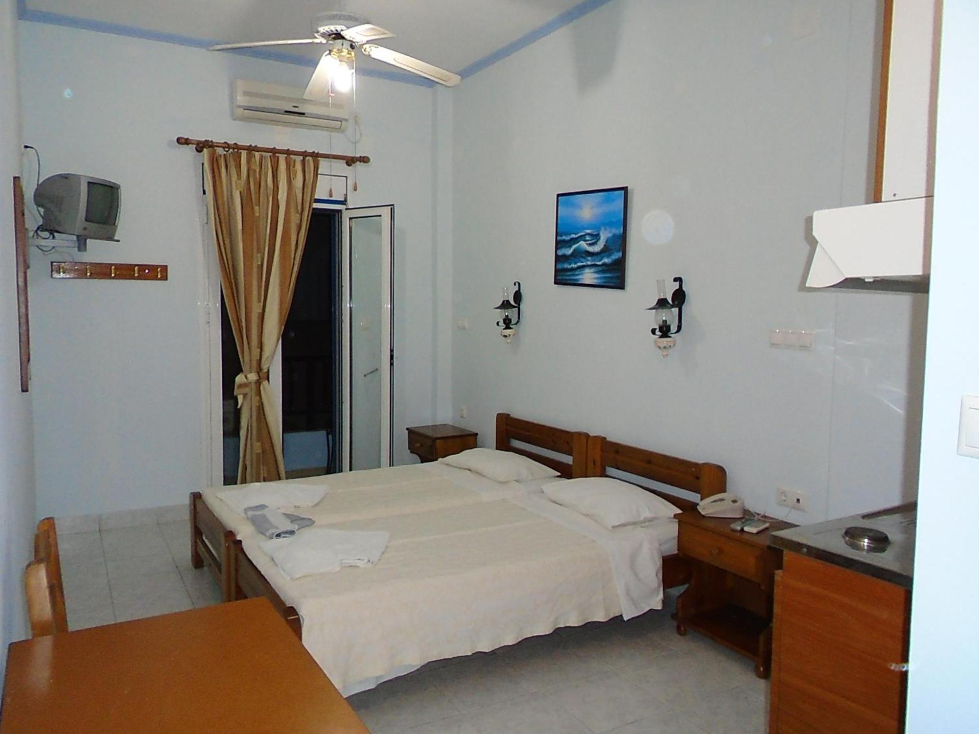 Hotel Asteria Ágios Kírykos Екстериор снимка