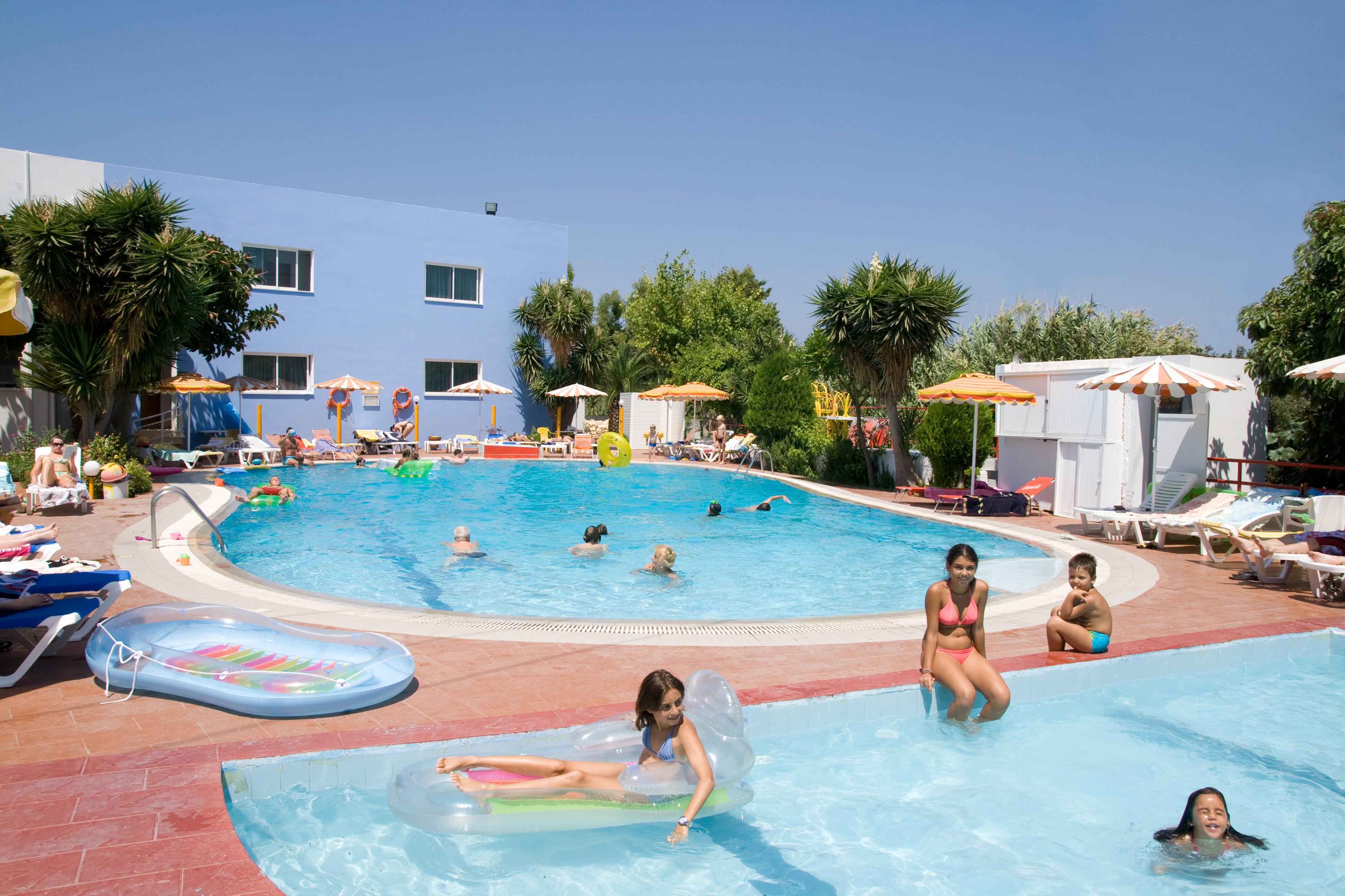 Hotel Asteria Ágios Kírykos Екстериор снимка